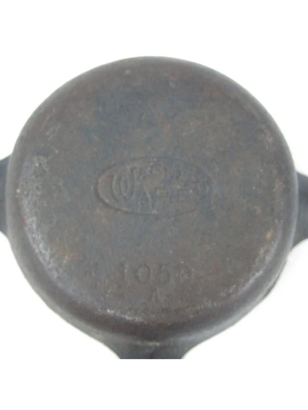 Vintage Wagner Ware Cast Iron Frying Pan 1050 A Miniature Ashtray Skillet USA